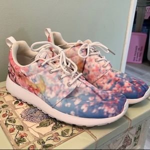 Nike Roshe One Cherry Blossom Sneakers